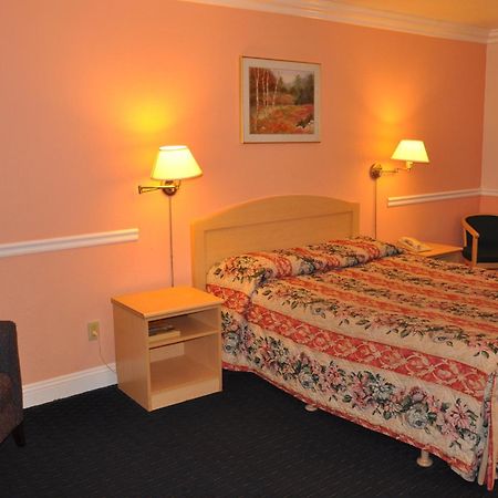 Super 8 By Wyndham Hayward Downtown Motel Castro Valley Ngoại thất bức ảnh