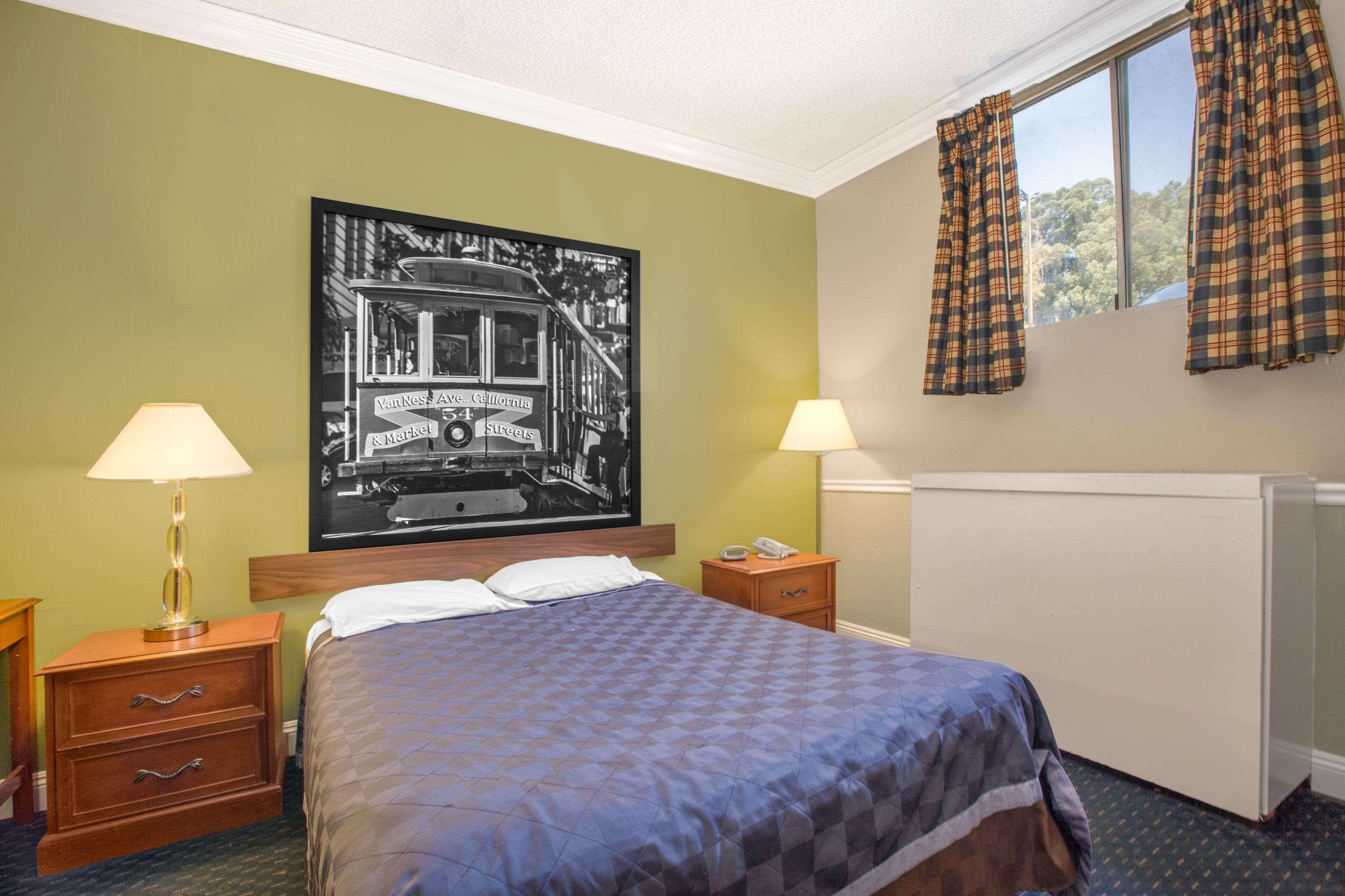Super 8 By Wyndham Hayward Downtown Motel Castro Valley Ngoại thất bức ảnh