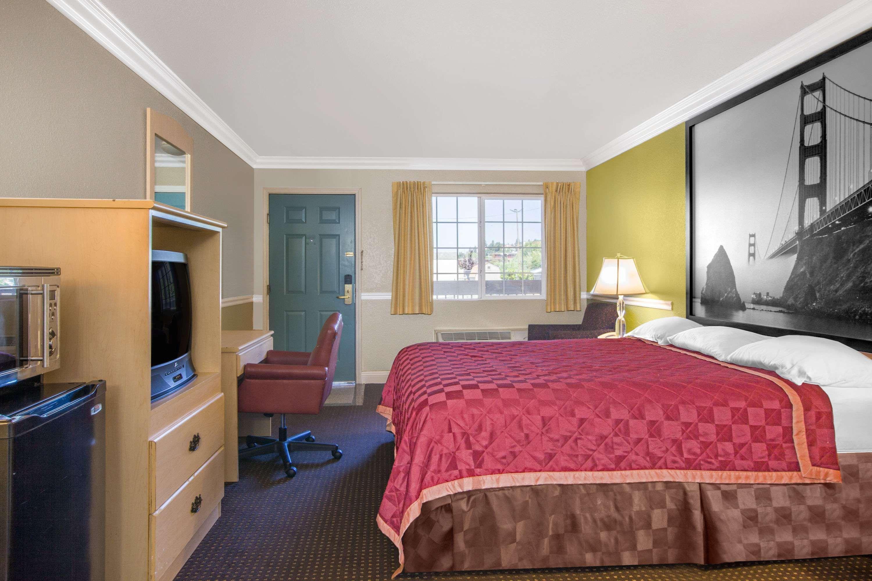 Super 8 By Wyndham Hayward Downtown Motel Castro Valley Ngoại thất bức ảnh